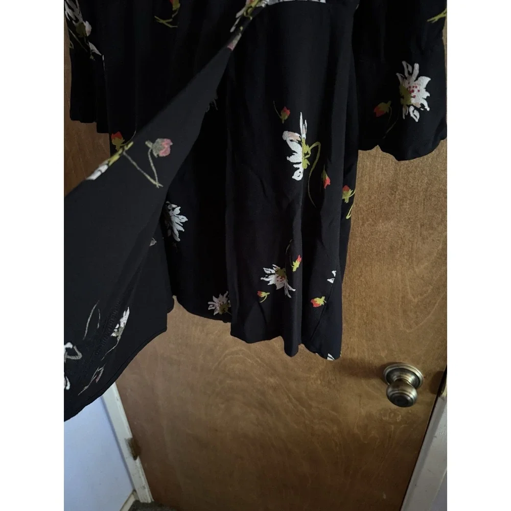Free People Women's Black‎ Mini Floral Dress With Bell Sleeves Size XS